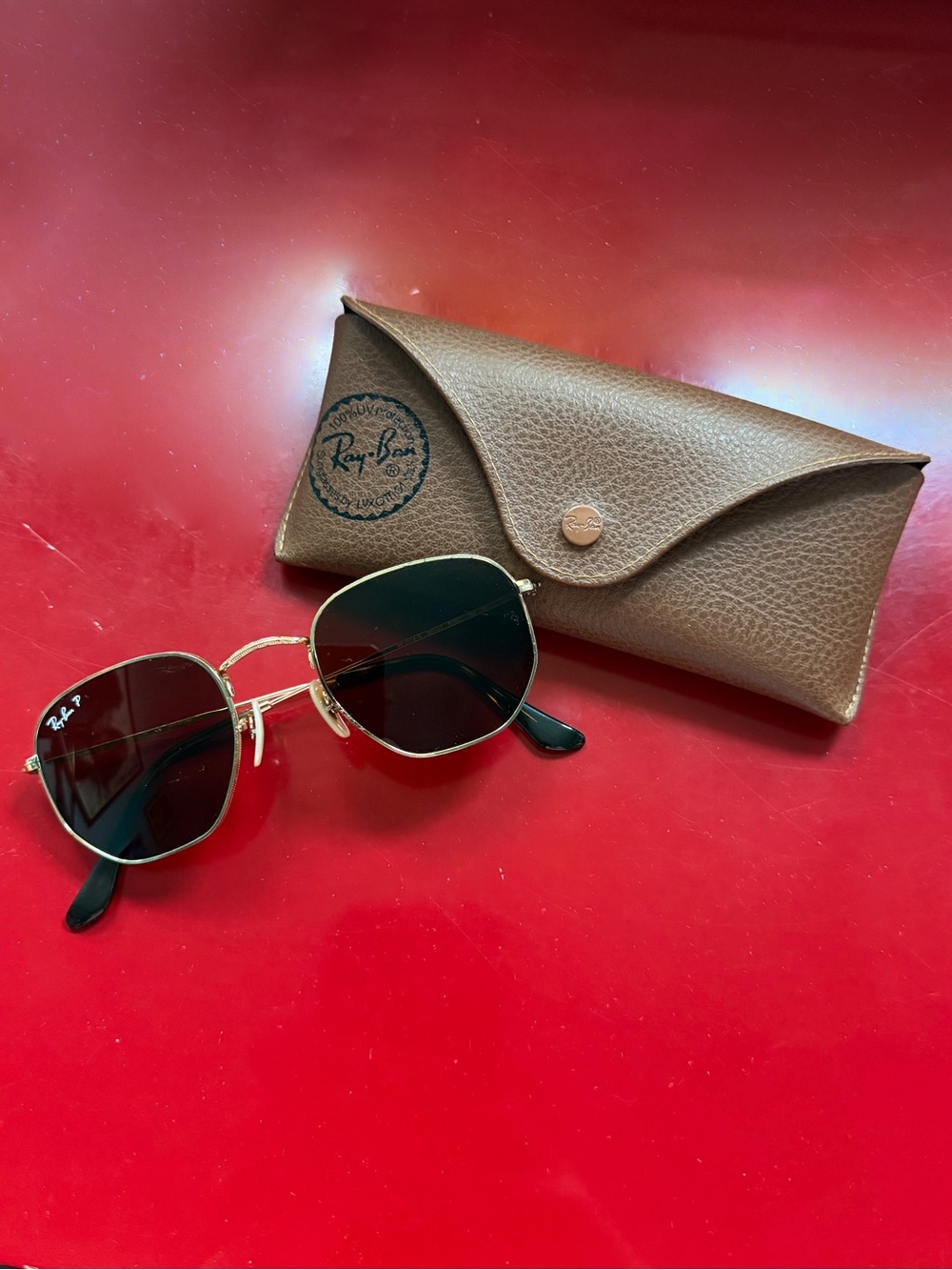 Ray-Ban Men’s Sunglasses Gold Frame with Dark Green Lenses